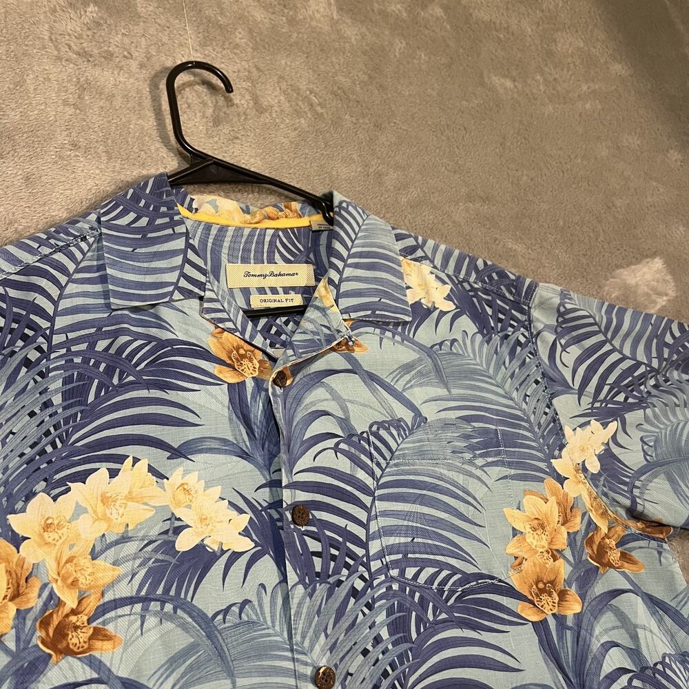 Tommy Bahama Shirt Mens Medium Blue Silk Floral Hawaiian Button Up Camp Casual - Picture 3 of 7